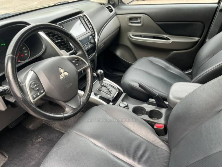 MITSUBISHI - L200 TRITON - 2019/2019 - Marrom - R$ 151.000,00