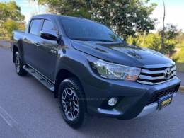 TOYOTA - HILUX - 2018/2018 - Cinza - R$ 188.000,00
