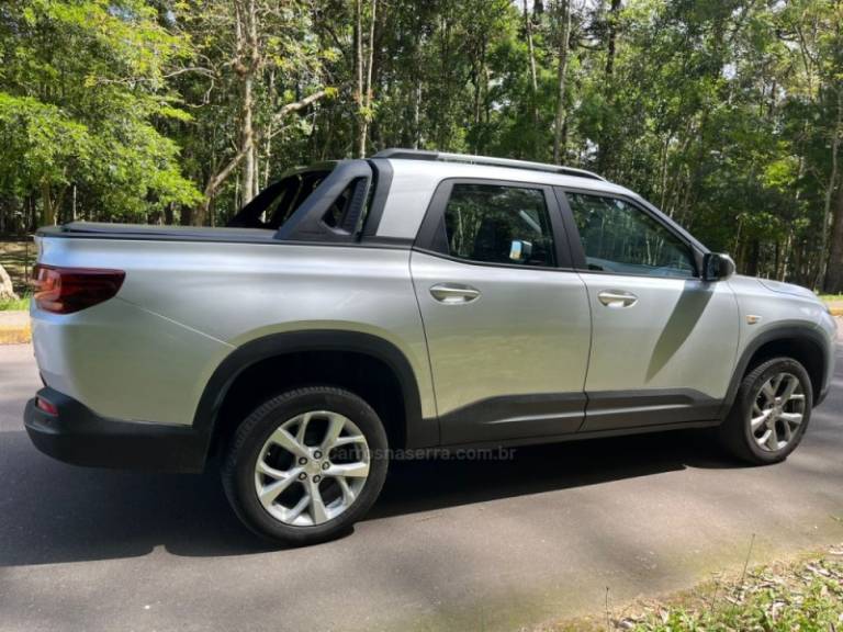 CHEVROLET - MONTANA - 2023/2023 - Prata - R$ 115.000,00