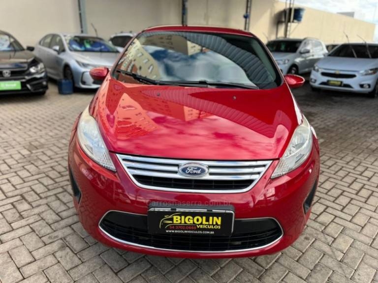 FORD - FIESTA - 2011/2011 - Vermelha - R$ 39.000,00