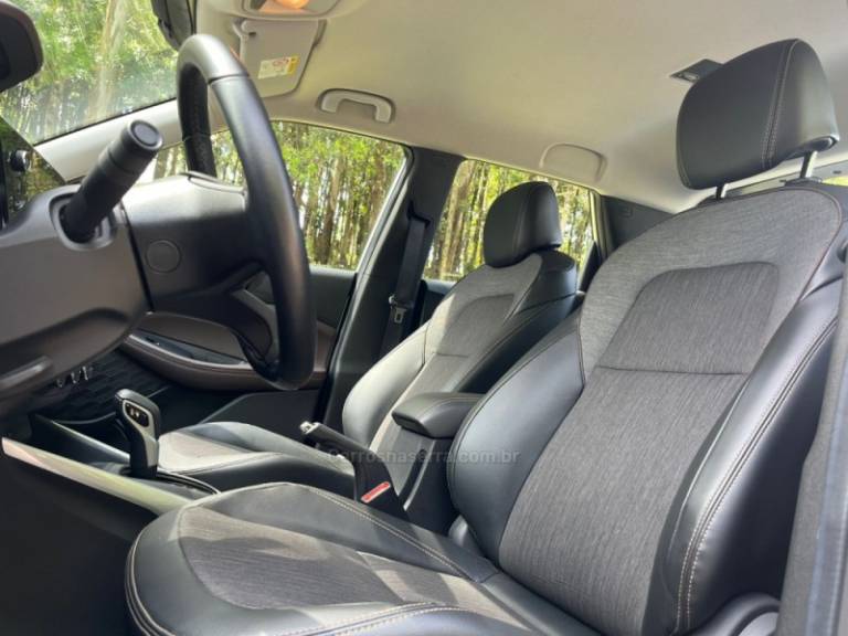 CHEVROLET - MONTANA - 2023/2023 - Prata - R$ 115.000,00