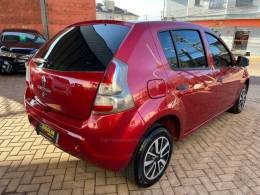 RENAULT - SANDERO - 2014/2014 - Vermelha - R$ 35.000,00