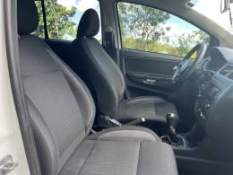 VOLKSWAGEN - FOX - 2018/2018 - Branca - R$ 57.000,00