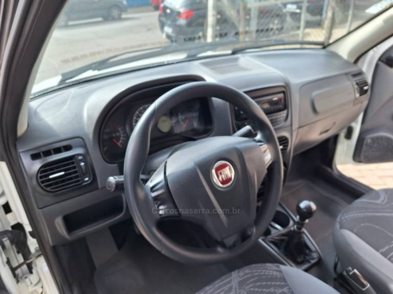 FIAT - SIENA - 2015/2015 - Branca - R$ 39.000,00