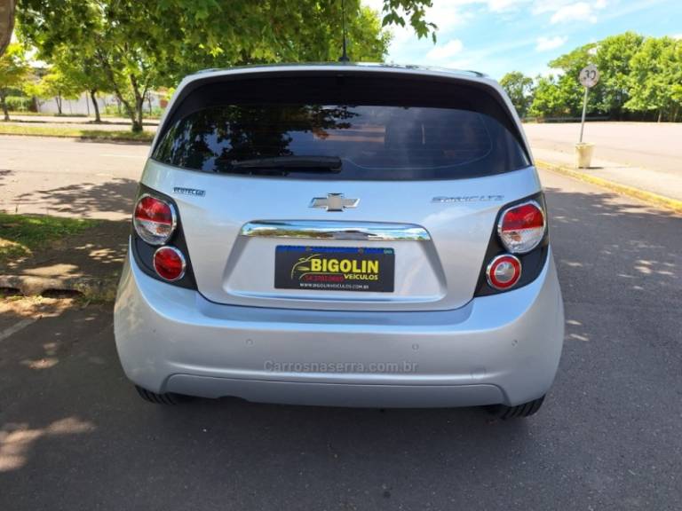CHEVROLET - SONIC - 2013/2013 - Prata - R$ 45.000,00