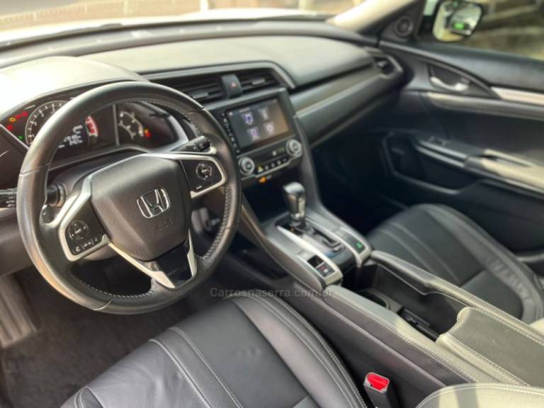 HONDA - CIVIC - 2020/2020 - Branca - R$ 120.000,00