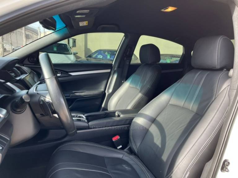 HONDA - CIVIC - 2020/2020 - Branca - R$ 120.000,00