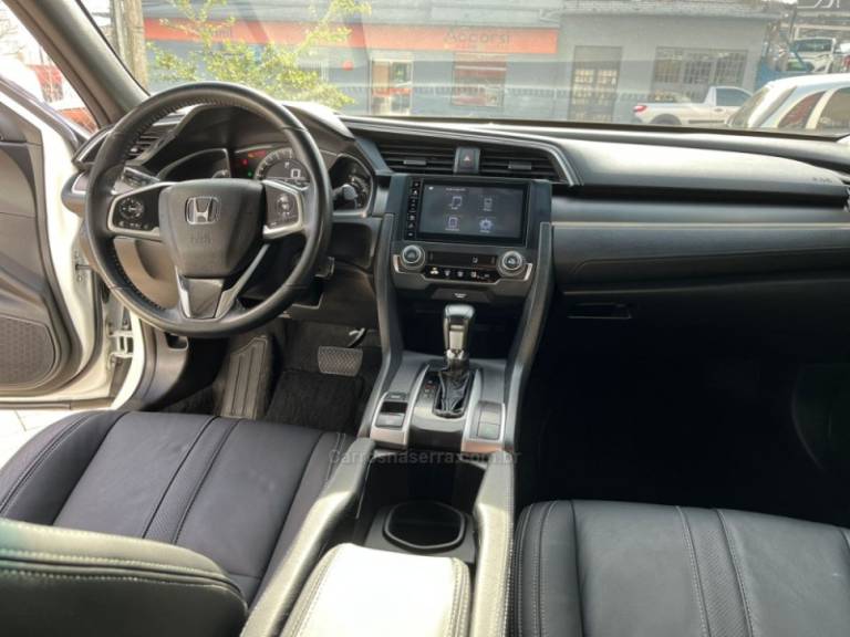 HONDA - CIVIC - 2020/2020 - Branca - R$ 120.000,00