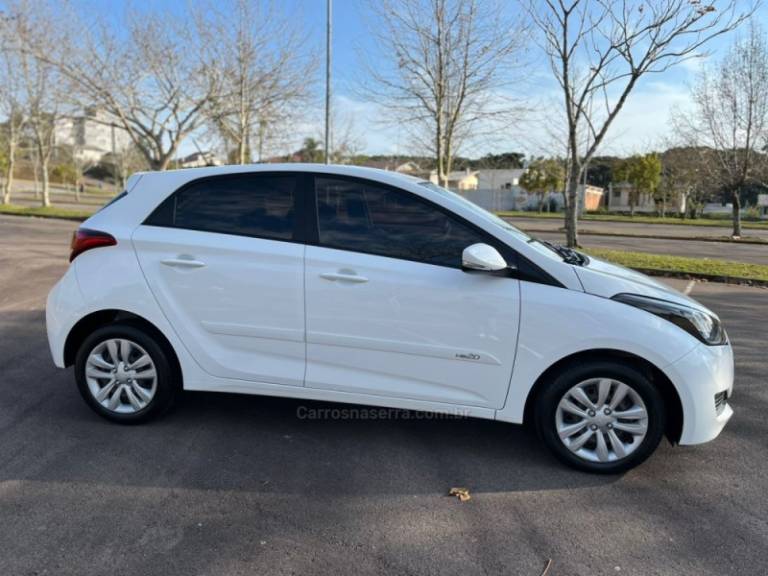 HYUNDAI - HB20 - 2019/2019 - Branca - R$ 66.000,00
