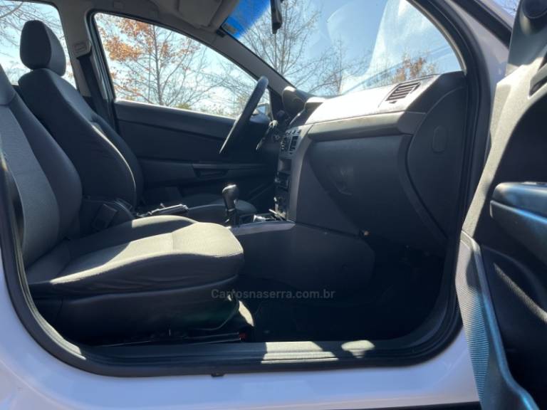 CHEVROLET - VECTRA - 2008/2008 - Branca - R$ 36.000,00