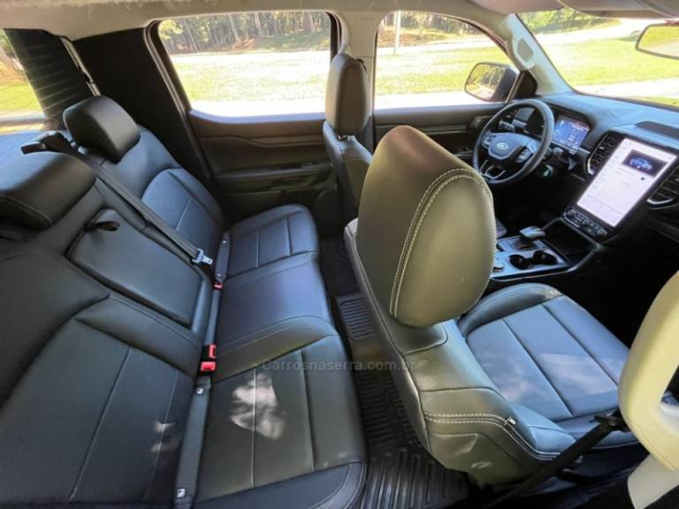 FORD - RANGER - 2025/2025 - Cinza - R$ 325.000,00