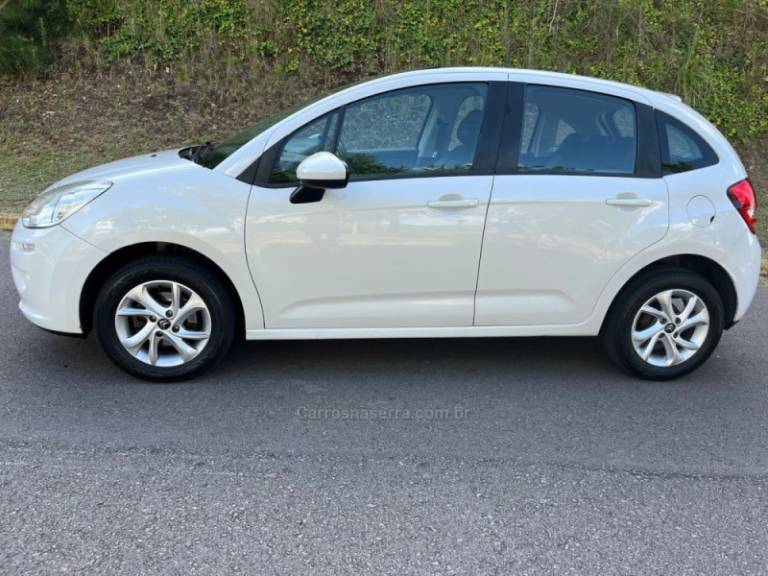 CITROËN - C3 - 2015/2015 - Branca - R$ 46.000,00