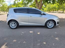 CHEVROLET - SONIC - 2013/2013 - Prata - R$ 45.000,00