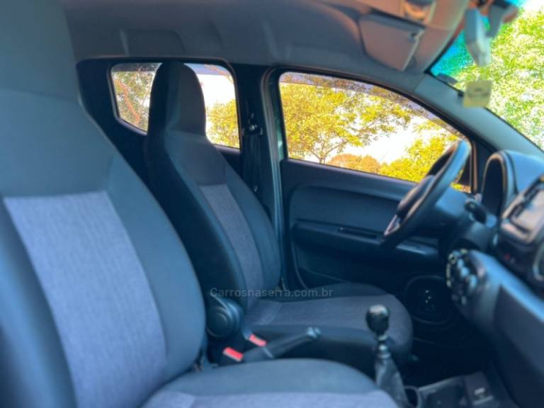 FIAT - MOBI - 2017/2017 - Verde - R$ 48.000,00