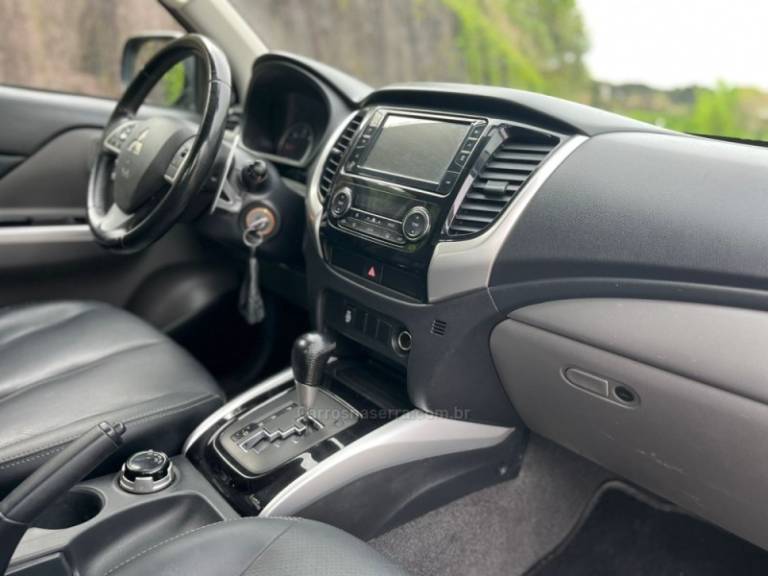 MITSUBISHI - L200 TRITON - 2019/2019 - Marrom - R$ 151.000,00