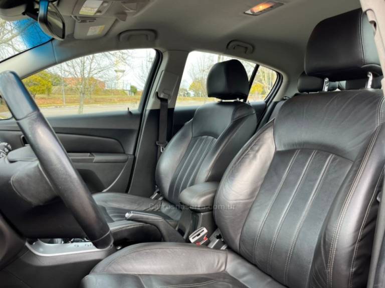 CHEVROLET - CRUZE - 2015/2015 - Vermelha - R$ 68.000,00