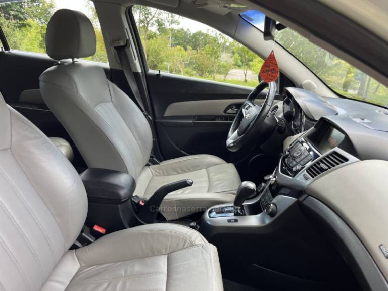 CHEVROLET - CRUZE - 2013/2013 - Branca - R$ 62.000,00