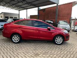 FORD - FIESTA - 2011/2011 - Vermelha - R$ 39.000,00