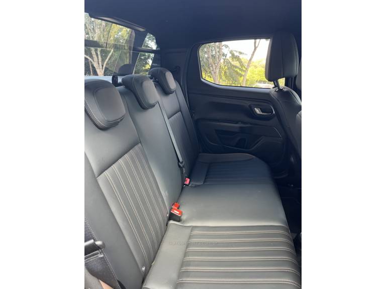 FIAT - STRADA - 2023/2023 - Prata - R$ 122.000,00