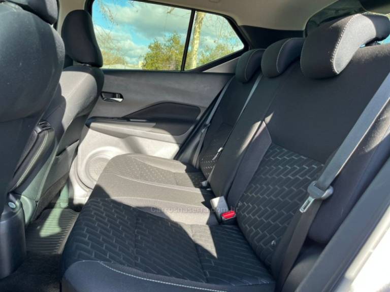 NISSAN - KICKS - 2022/2022 - Cinza - R$ 98.000,00