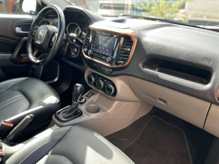 FIAT - TORO - 2021/2021 - Preta - R$ 123.000,00