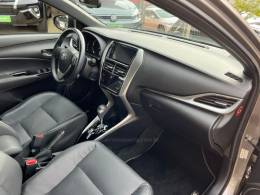 TOYOTA - YARIS - 2020/2020 - Cinza - R$ 86.000,00