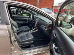 TOYOTA - YARIS - 2020/2020 - Cinza - R$ 86.000,00