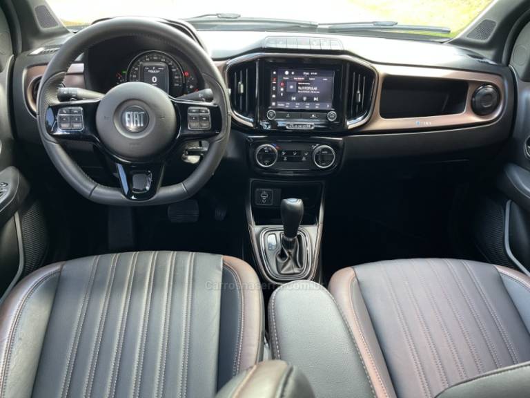 FIAT - STRADA - 2023/2023 - Prata - R$ 122.000,00